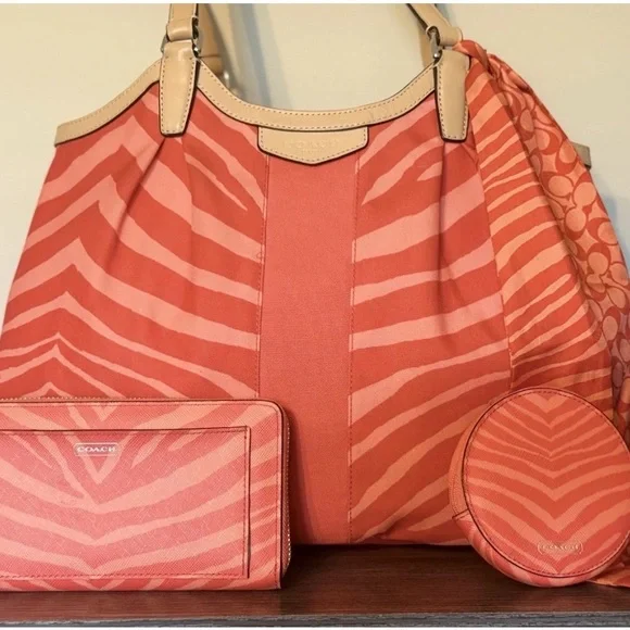 COACH Signature Devin Zebra Print Orange Coral Tote F24022 & Wallet/coin/scarf! - Picture 2 of 16